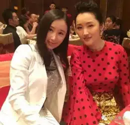 29岁舒畅与45岁杨钰莹同框竟然完败