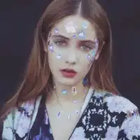 回忆烧成灰还是等不到结尾女生头像唯美小清新