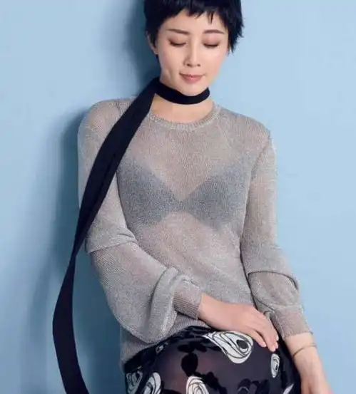 她因丈夫入狱10年选择离婚,一度无戏可拍,如今拿下视后