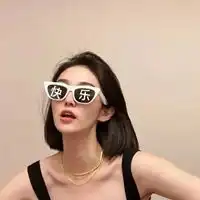 ins欧美戴眼镜有两个字的女生个性头像