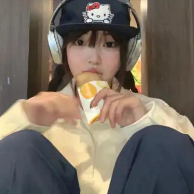 2023小天使女生微信头像