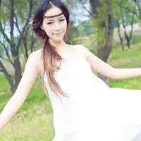 求小清新白裙女生头像
