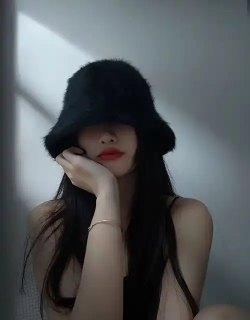 真人女生头像披星戴月,路过山水祝自己与温柔重逢腾讯新闻