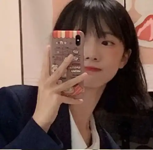 ins敲温柔女生头像