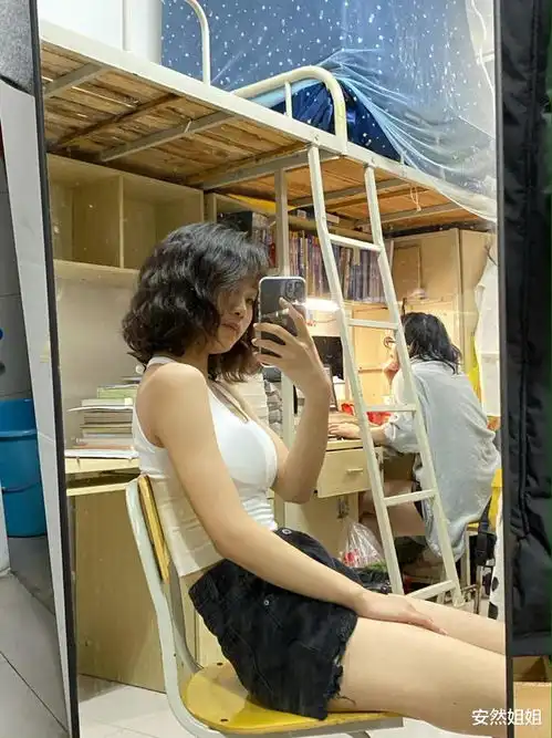 别的女孩子都是甜文女主角,而我又咸鱼又菜