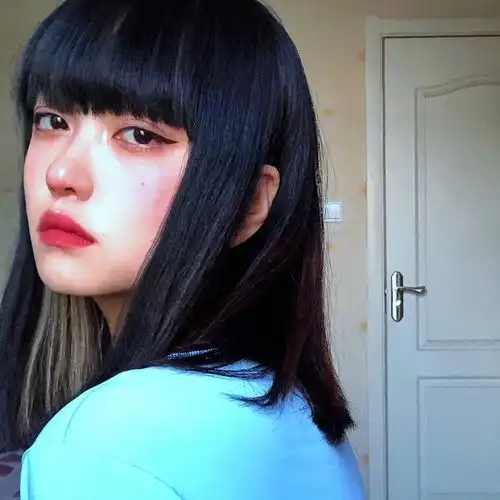 ins微微丧女头