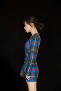 马思纯一身黑色look穿搭造型,气场全开,秒变清新霸气小仙女