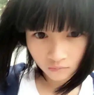 求有气质的女孩子的背影图