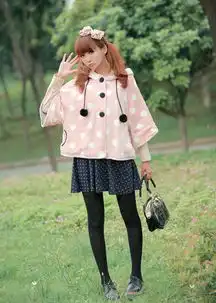 清新可爱小美女户外甜美写真俏皮养眼又迷人高清美女美女图片