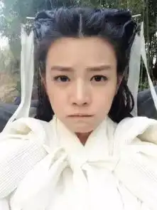 看看明星都是怎么瘦脸的,她们原来都是婴儿肥