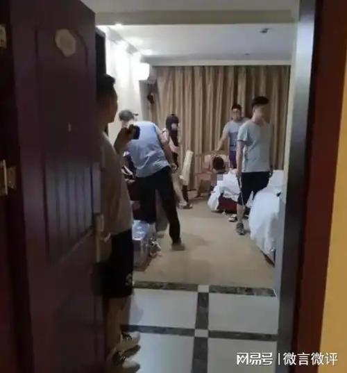 别总是拿报警吓唬人,自己什么德行还不清楚吗