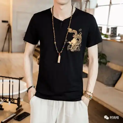 男人尽量不要穿衬衫,又闷又热,看下面穿,凉爽不说,满满男人味