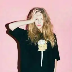 欧美女生头像简约个性高清图片2018保持对生活的爱和热忱