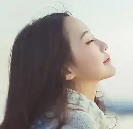 脸上长痘痘很影响美观,家中常见的两物轻松祛痘