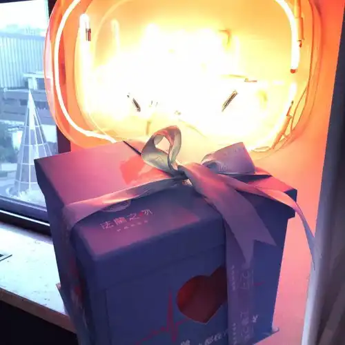 吃鸡上瘾少女枪给我三级头给我跳机场不要怂