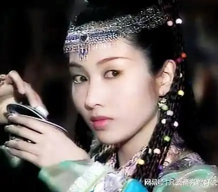 她是最美的赵敏,如今儿女双全,家庭幸福美满