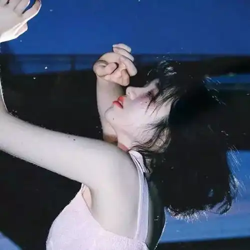 你在乎谁,就给了谁一把刀