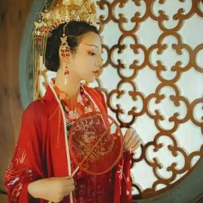 qq头像女生古风红衣,高清好看的红衣女头像伤感古风图片