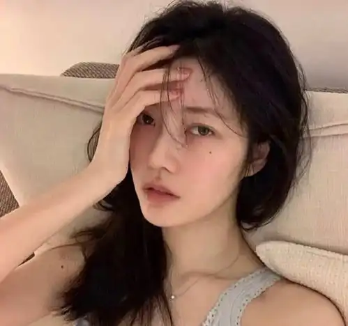 回眸一笑,女生头像