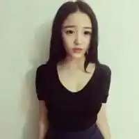 帮忙找个配图求大神把下面这个头像陪个情侣女头