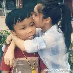 因丑出名的快手网红陈山,被封杀后漂亮女友和其分手还说出这种话
