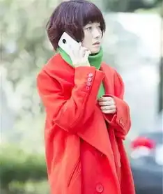 姚笛和马伊琍同穿红色衣服,一个青春美少女,一个中年老大妈