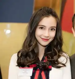 angelababy出席活动,白色套装裙精致自然