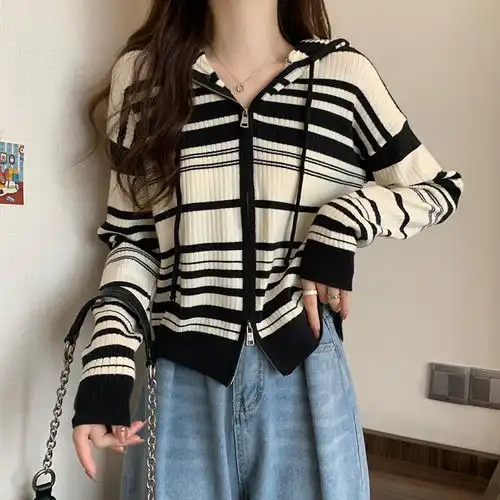 大码女早秋装新款显瘦条纹连帽针织开衫卫衣外套胖mm宽松减龄上衣