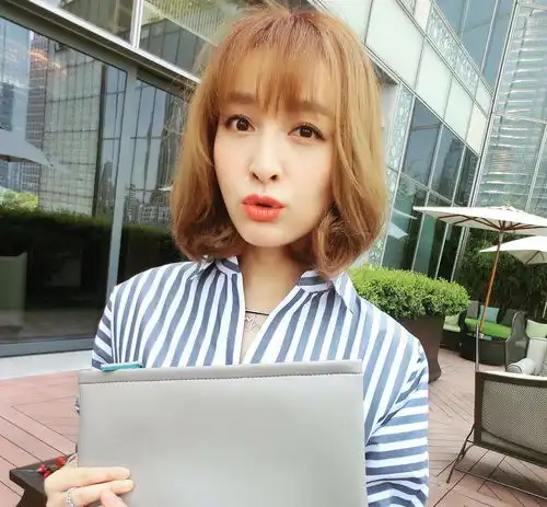 37岁综艺主持吴昕素颜示范,她的护肤攻略或可借鉴