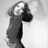 另类feel女生头像梦有黑白彩色之分