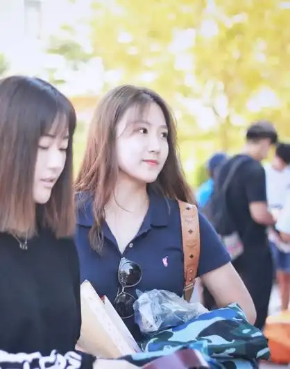 大学老师想要和00后女大学生谈恋爱即将离开父母,须懂自我保护