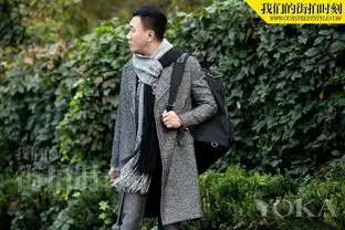 胡军冬季时尚街拍简单随性尽显成熟男人本色