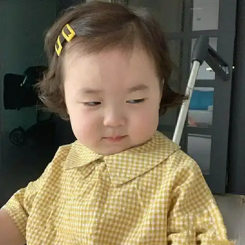 每天活在梦里的咸鱼少女
