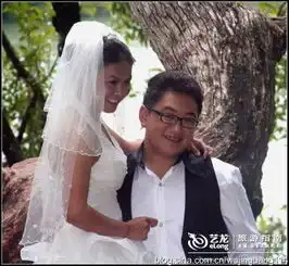 巴西原始森林印第安人的摔交比赛图