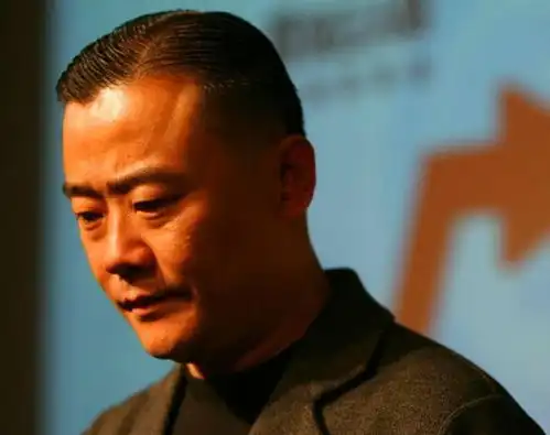 事实证明,退休7年的周立波,早已经走上了一条不归路