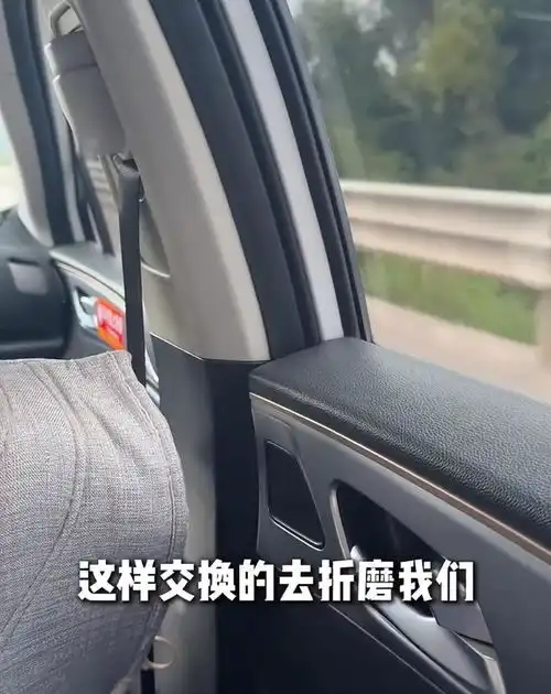 四川网红曝云南黑车宰客严重,称差点亖在车上,直言独身女性别来