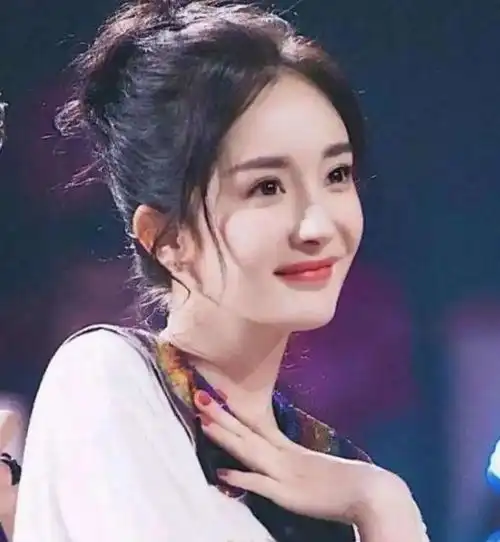 杨幂最注重的身体部位不是眼睛,竟是这里,怪不得少女感满满