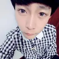 qq头像卫少年我在爱你