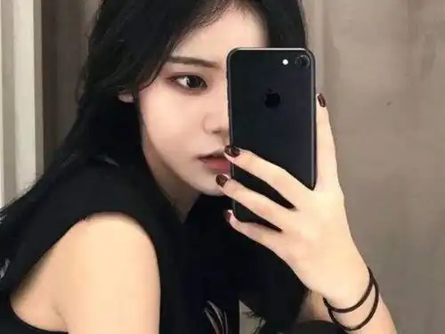 女生脸上这3个地方有痣,颜值爆表,像天使长了翅膀
