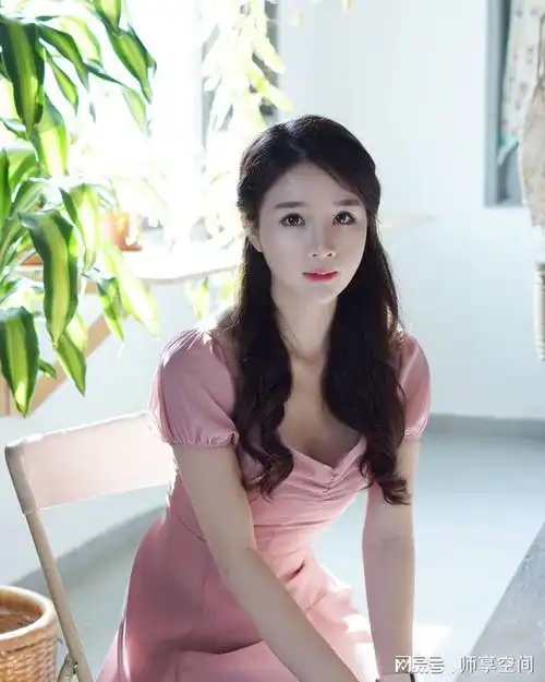 第5期盘点ins高颜值美女马来西亚老板娘valent