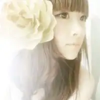 安静午后女生头像虽然你不在我身边但我们仍在故事里