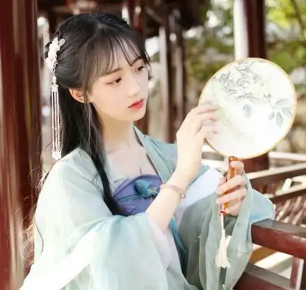 奈何魔尊太病娇她穿越归来,解决了百年纷争,也被魔尊看上了