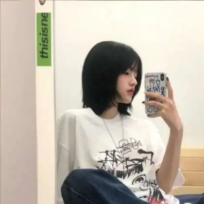 qq女生霸气头像,比较冷酷的美女