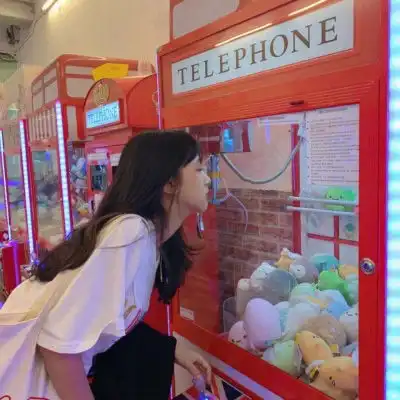 qq头像女背影小清新帅气头像女背影长发