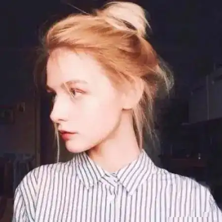 头像微信头像欧美个性头像女青春早被搁在一角第433期