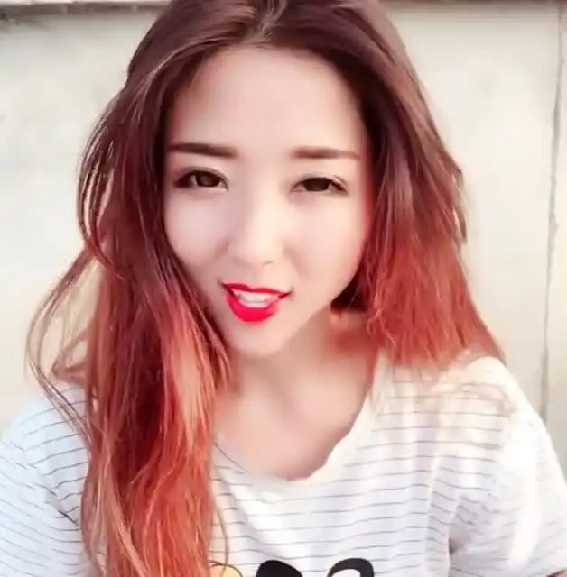 爱笑的女孩运气不会太差,小姐姐笑起来真萌,网友喜欢