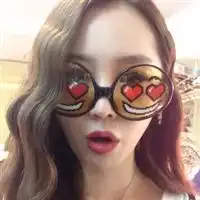 爱墨镜的拽气欧美女生头像微信头像图片大全
