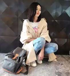 女星日常时尚穿搭演员甘露随性文艺