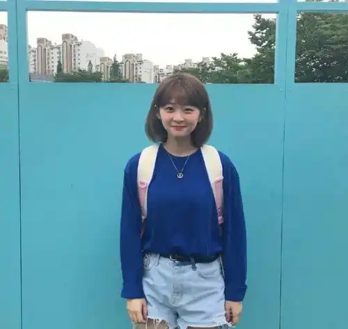 159cm短发女生学生期搭配