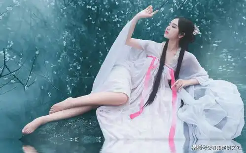 昨夜好梦怎忘怀,笑迎新年银花树